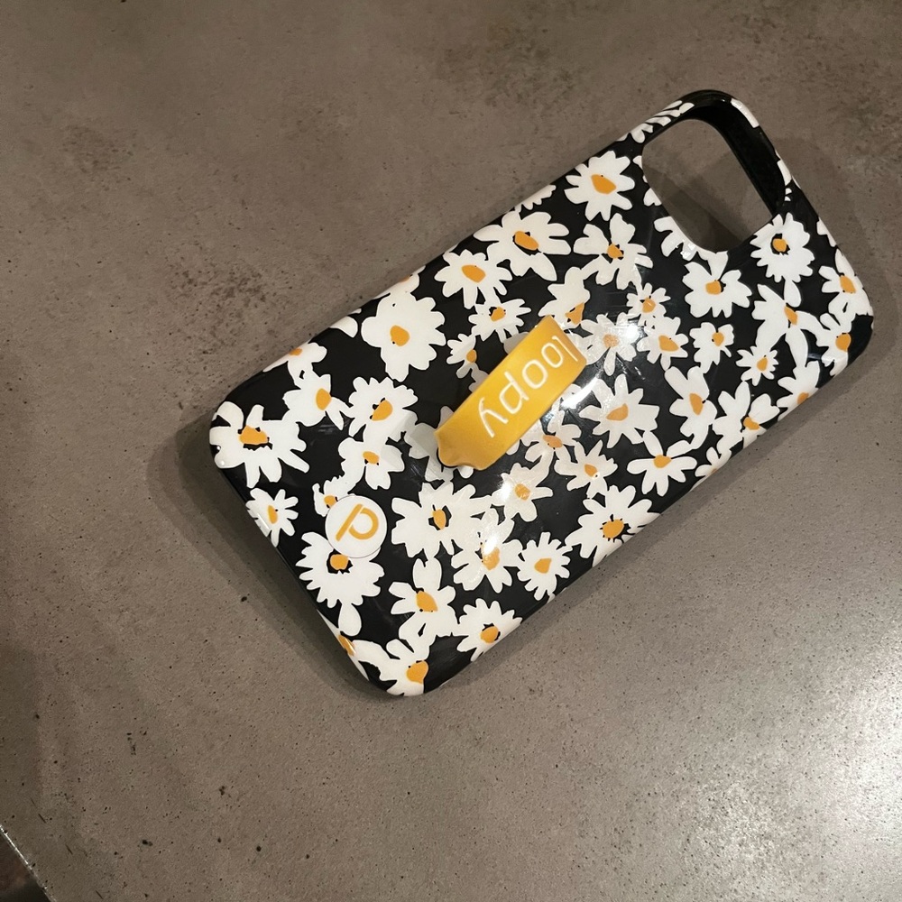 Daisy Pattern Phone Case with Yellow Loop